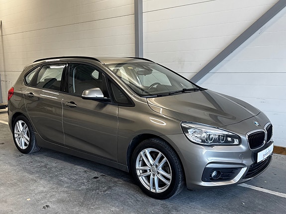 BMW 225xe 3 of 30
