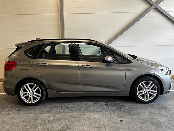 BMW 225xe 13 of 30