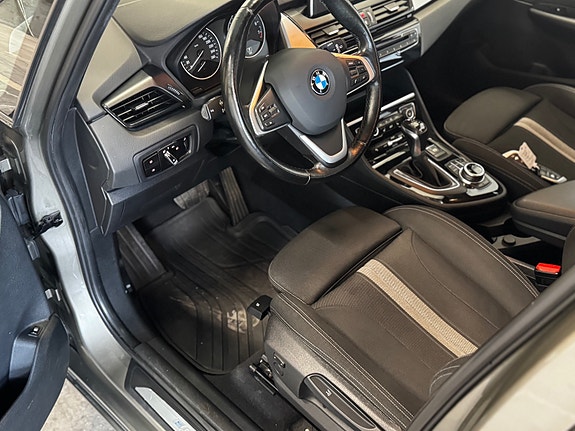 BMW 225xe 16 of 30
