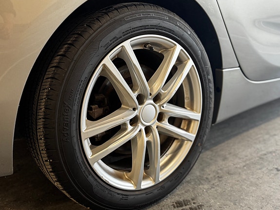 BMW 225xe 14 of 30