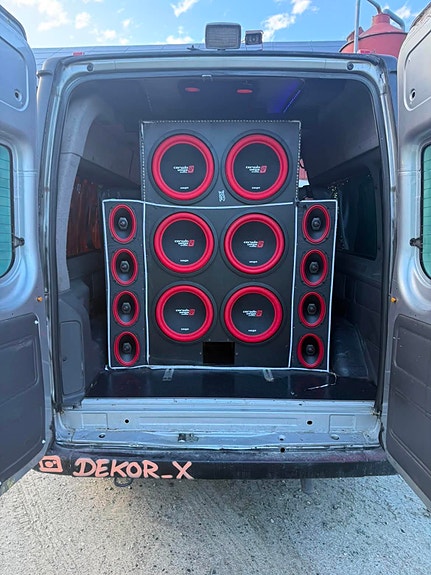 Ford Transit 13 of 15