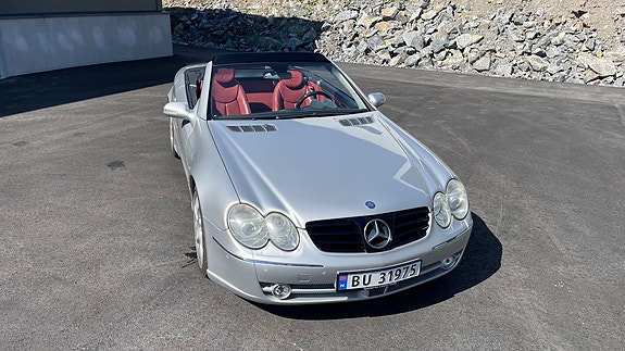 Mercedes-Benz SL500 2 of 30