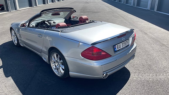 Mercedes-Benz SL500 8 of 30