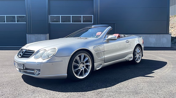 Mercedes-Benz SL500 4 of 30
