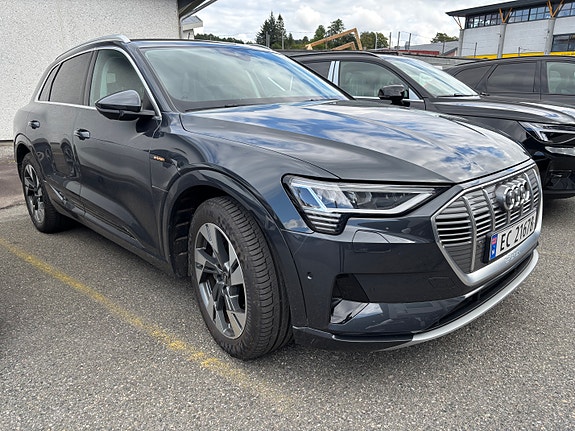 Audi e-tron 2 of 4