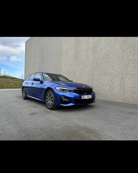 BMW 330i 8 of 23