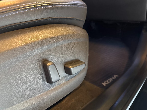 Hyundai Kona 16 of 27