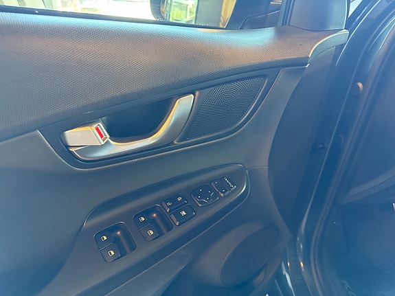 Hyundai Kona 14 of 27