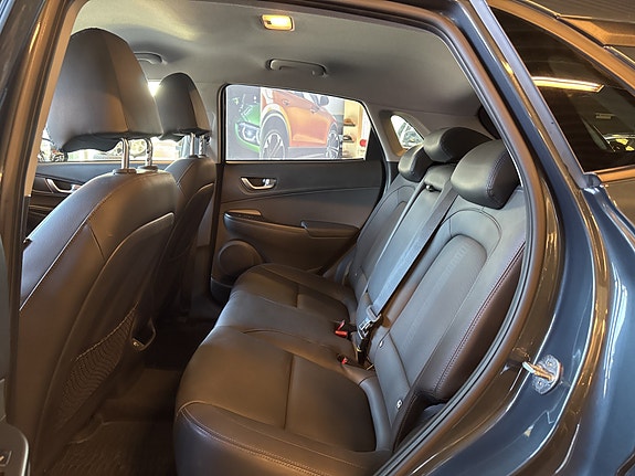 Hyundai Kona 11 of 27