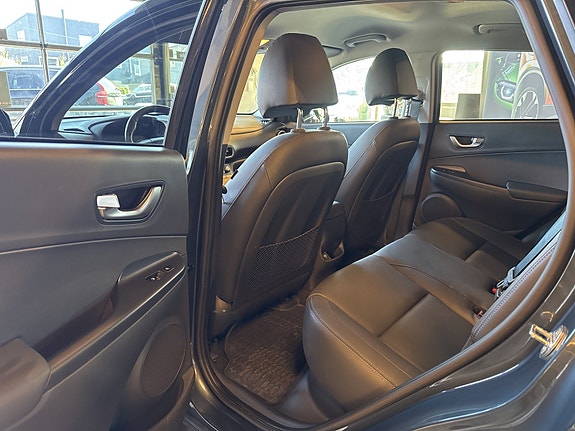 Hyundai Kona 8 of 27