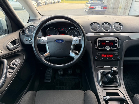 Ford S-MAX 10 of 21