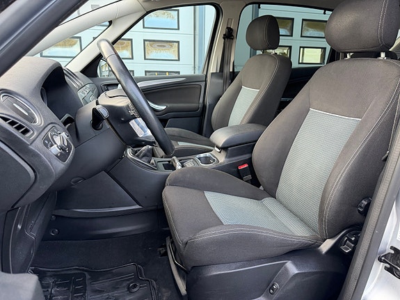 Ford S-MAX 12 of 21
