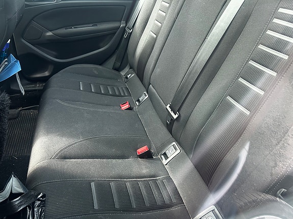 Peugeot 308 8 of 17