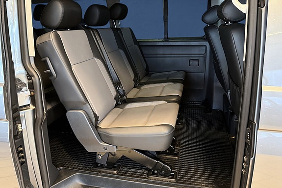Volkswagen Caravelle 14 of 20