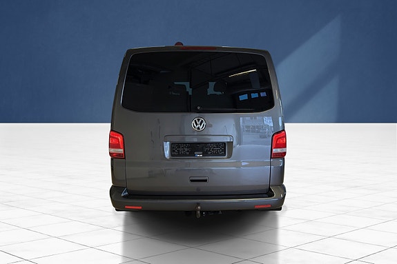 Volkswagen Caravelle 4 of 20