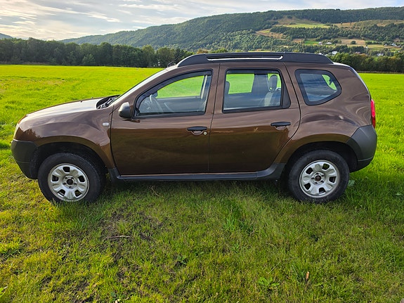 Dacia Duster 8 of 19
