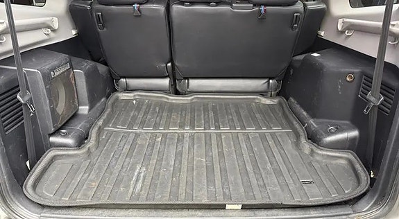 Mitsubishi Pajero 14 of 14