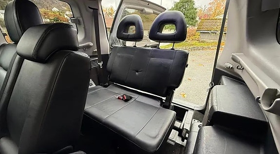 Mitsubishi Pajero 13 of 14