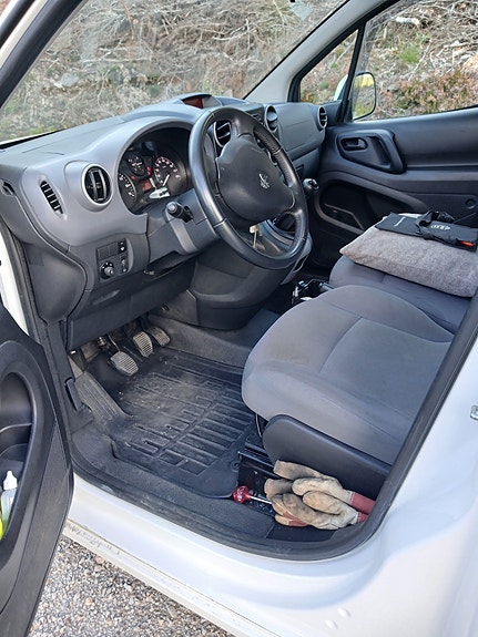 Peugeot Partner 16 of 18