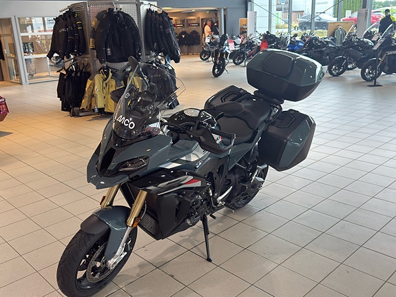 BMW S 1000 XR 2 of 6