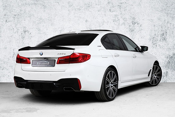 BMW 530e 2 of 29