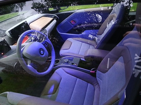 BMW i3 2 of 9