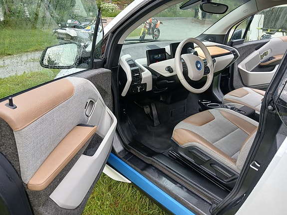 BMW i3 3 of 9