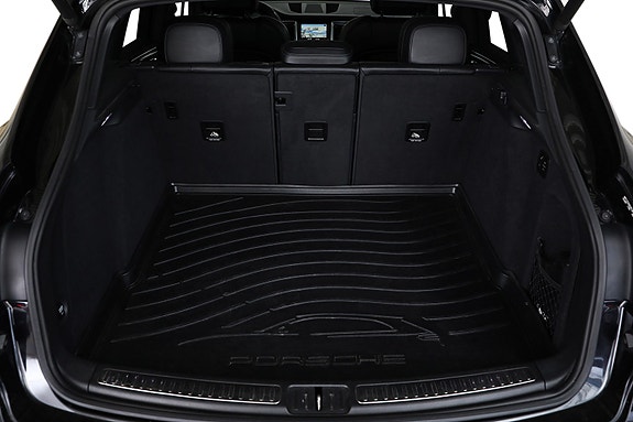 Porsche Macan 7 of 27