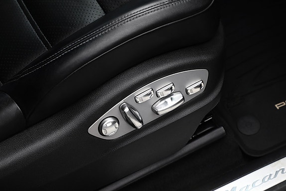 Porsche Macan 26 of 27