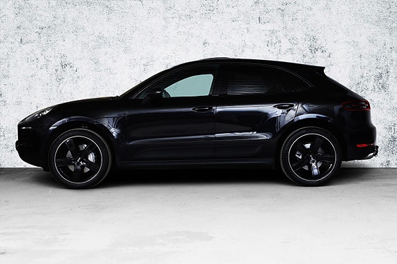 Porsche Macan 10 of 27