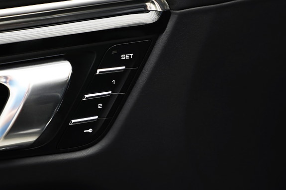 Porsche Macan 19 of 27