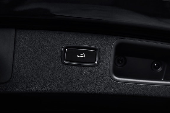 Porsche Macan 9 of 27