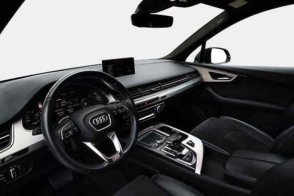 Audi Q7 11 of 30