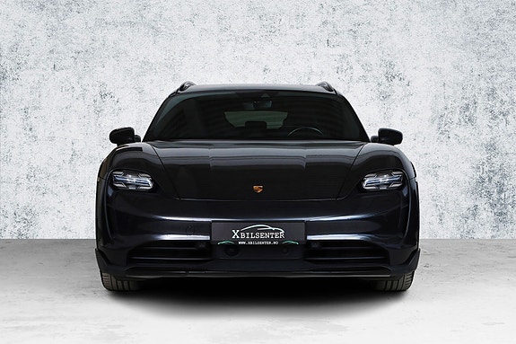 Porsche Taycan Cross Turismo 4 of 30