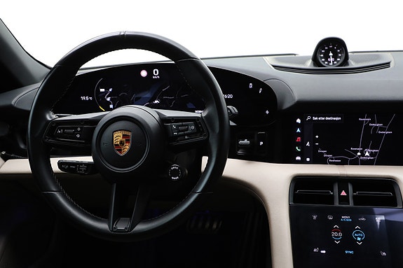 Porsche Taycan Sport Turismo 17 of 30