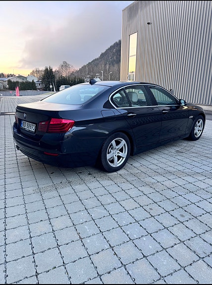 BMW 520d 3 of 10