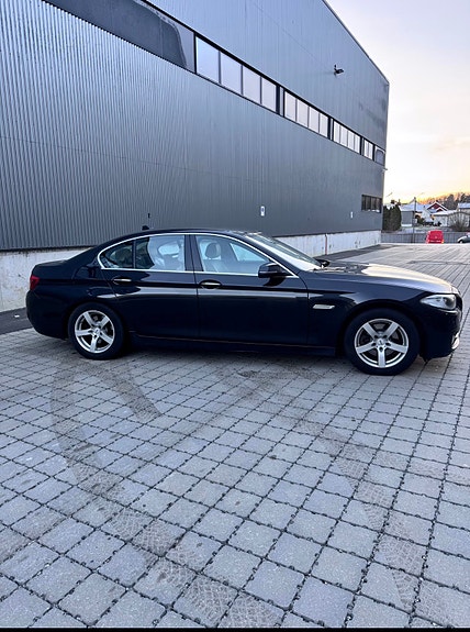 BMW 520d 2 of 10
