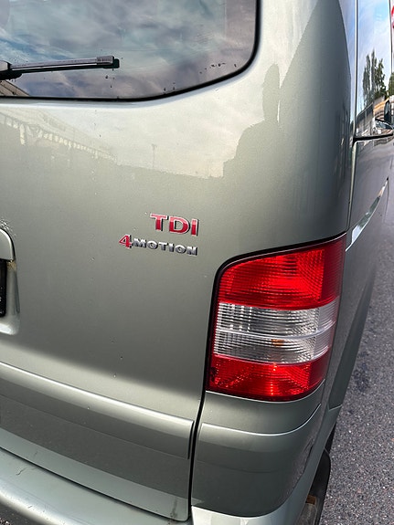 Volkswagen Multivan 11 of 30