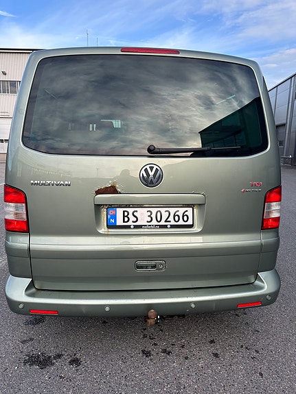 Volkswagen Multivan 10 of 30