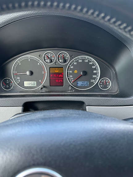 Volkswagen Multivan 26 of 30