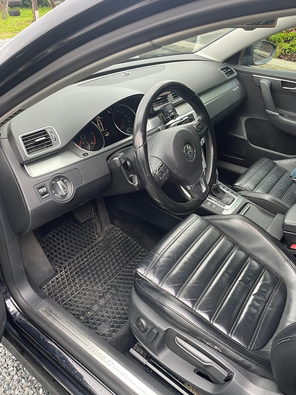 Volkswagen Passat 7 of 11