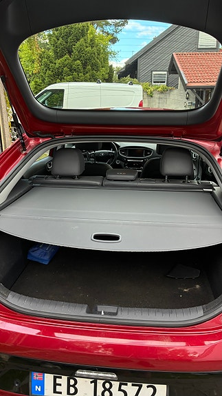 Hyundai IONIQ 25 of 28