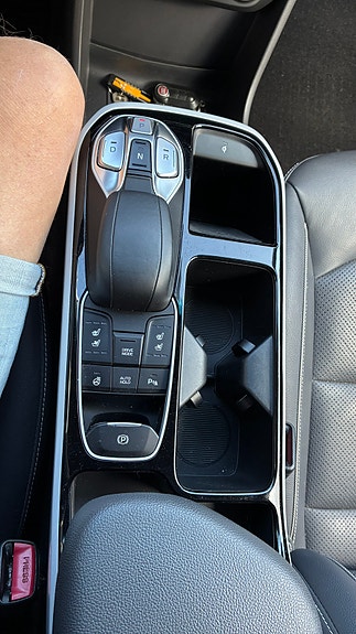 Hyundai IONIQ 19 of 28