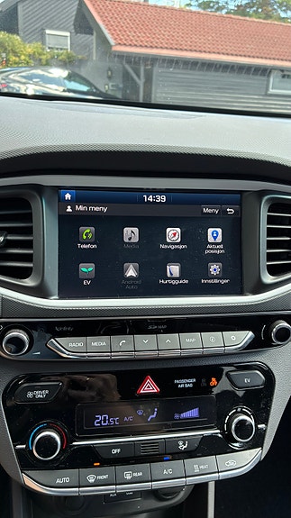 Hyundai IONIQ 12 of 28