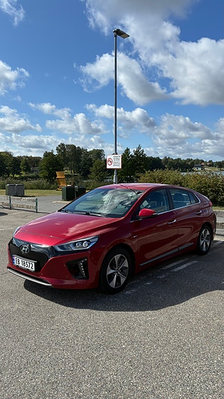 Hyundai IONIQ 4 of 28