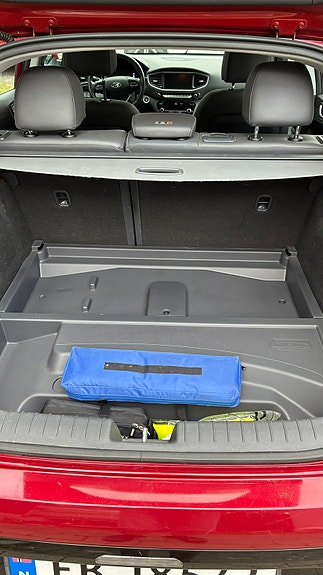 Hyundai IONIQ 26 of 28