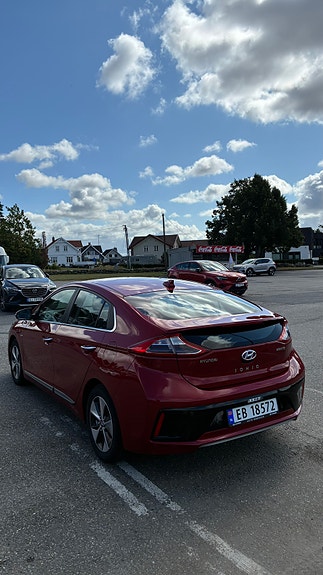 Hyundai IONIQ 6 of 28