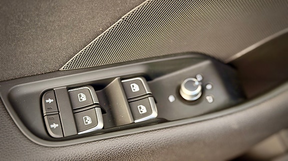 Audi e-tron 18 of 22