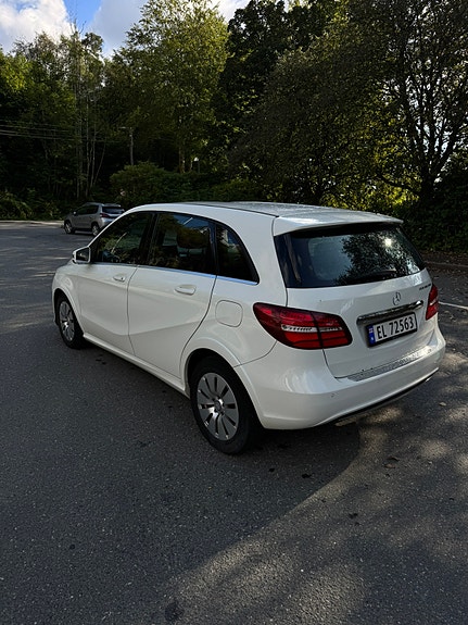 Mercedes-Benz B-Electric 7 of 21