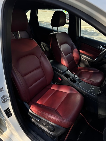 Mercedes-Benz B-Electric 10 of 21